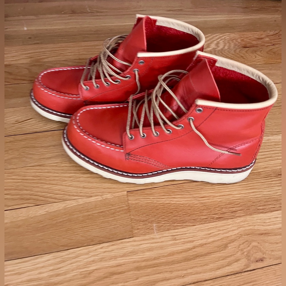 The great X  Redwing Heritage boot chili pepper SZ8 color sold out everywhere